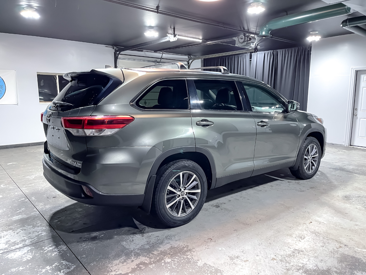 Toyota Highlander XLE V6 AWD (Natl) 2019