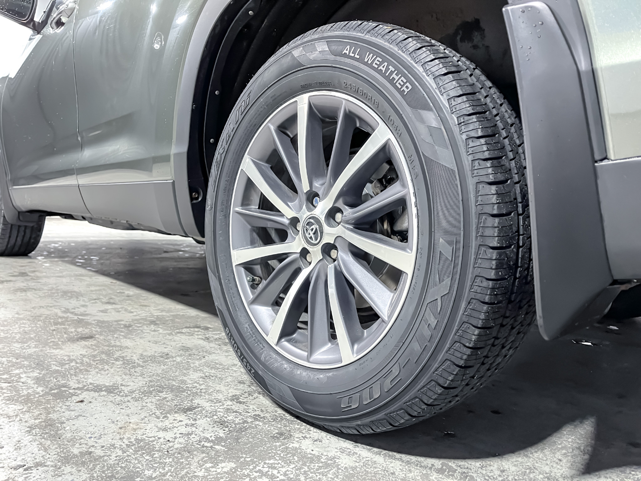 Toyota Highlander XLE V6 AWD (Natl) 2019