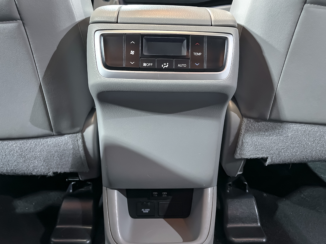 Toyota Highlander XLE V6 AWD (Natl) 2019