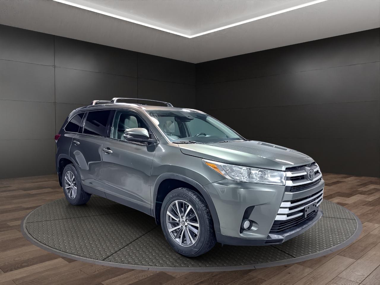 Toyota Highlander XLE V6 AWD (Natl) 2019
