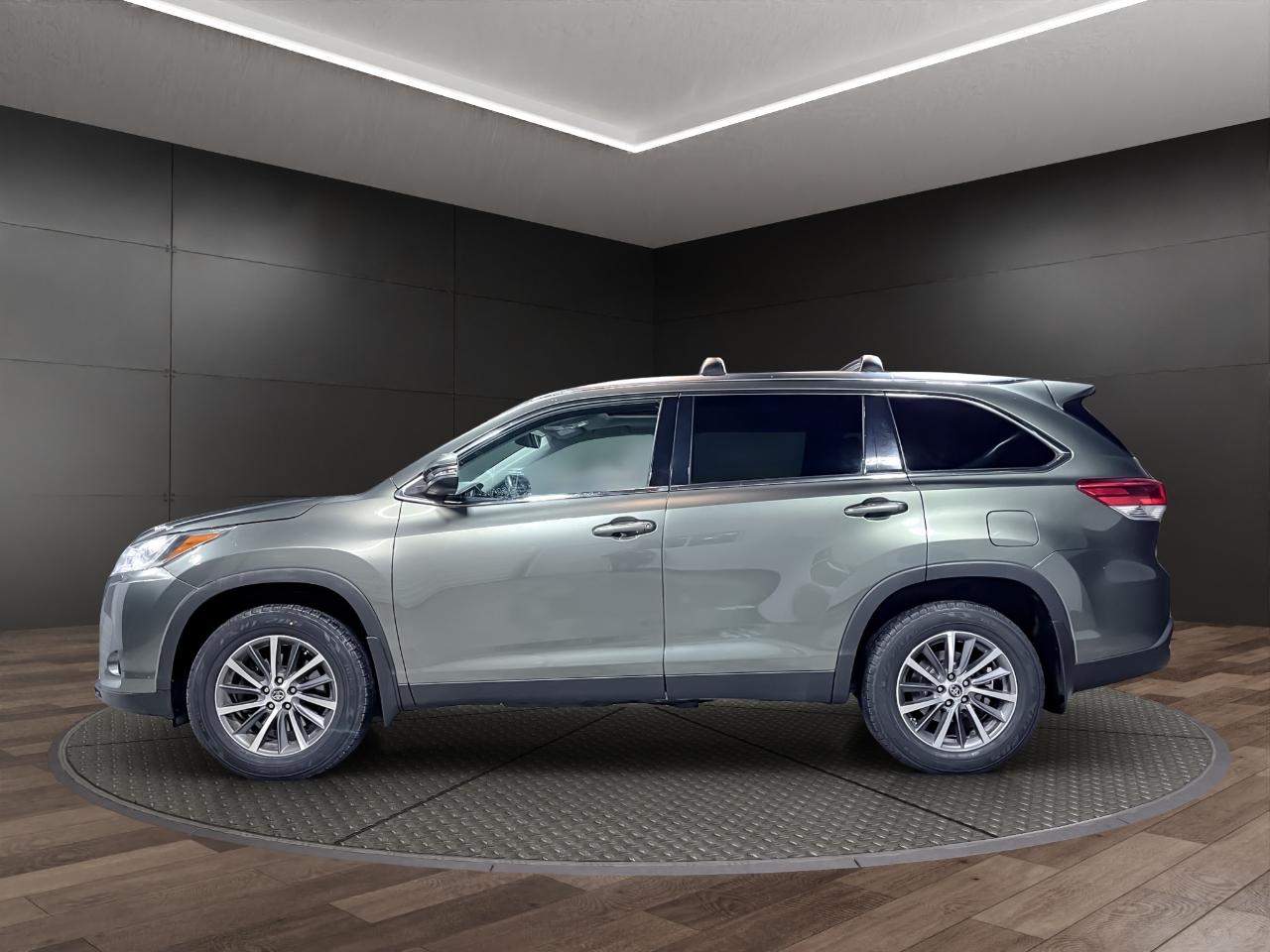 Toyota Highlander XLE V6 AWD (Natl) 2019