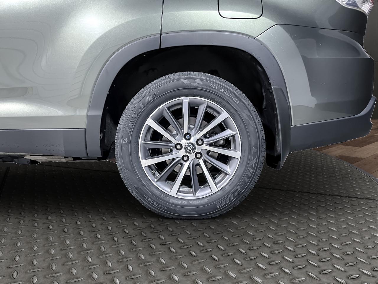 Toyota Highlander XLE V6 AWD (Natl) 2019