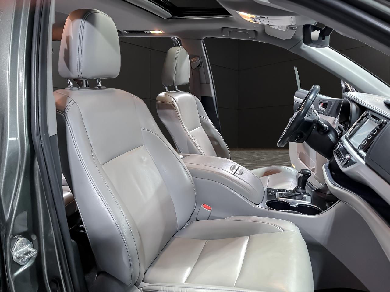 Toyota Highlander XLE V6 AWD (Natl) 2019