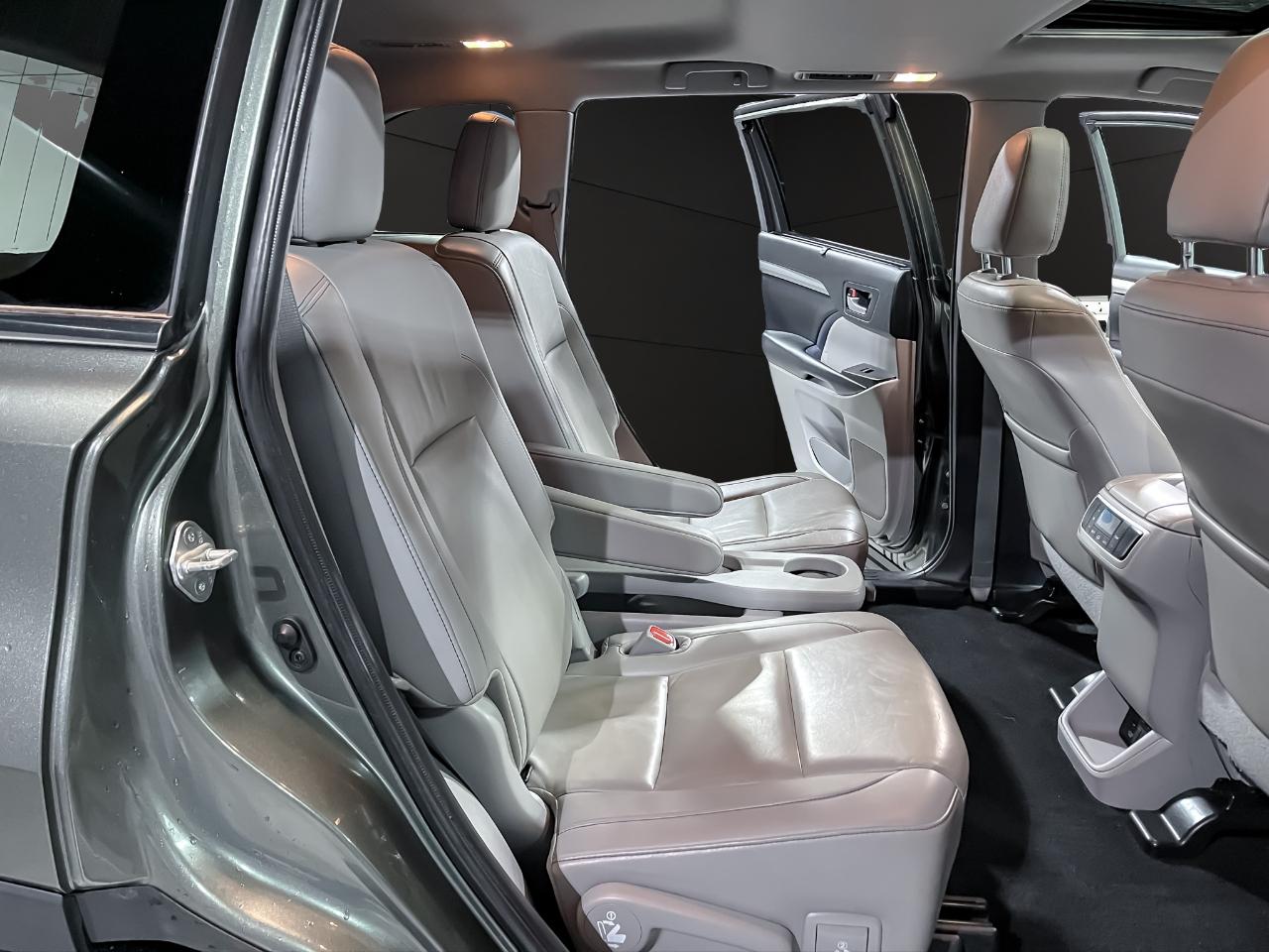 Toyota Highlander XLE V6 AWD (Natl) 2019