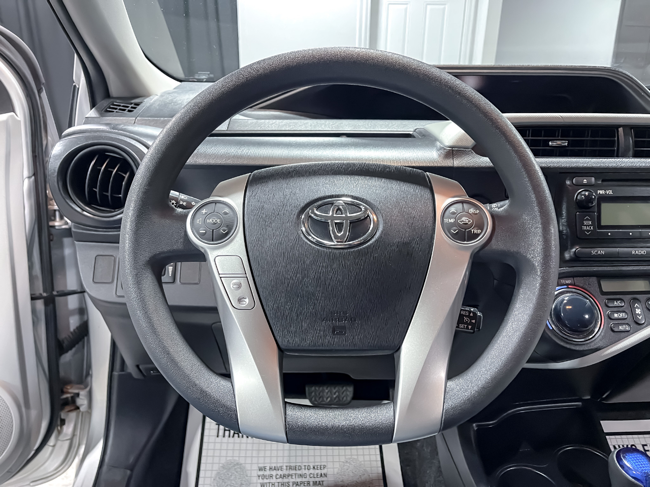 Toyota Prius c 5dr HB Three (Natl) 2012