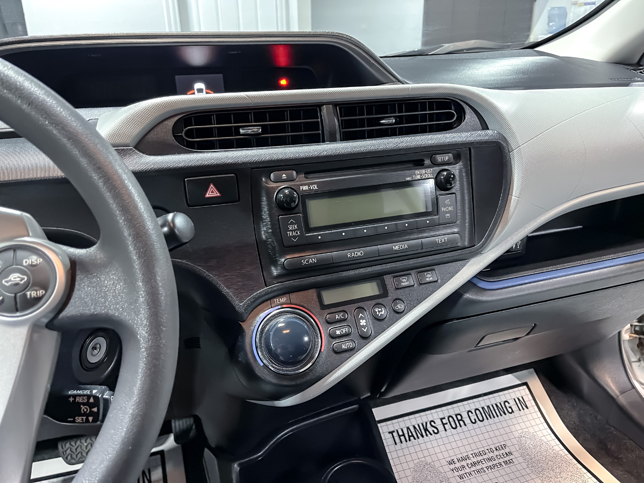 Toyota Prius c 5dr HB Three (Natl) 2012