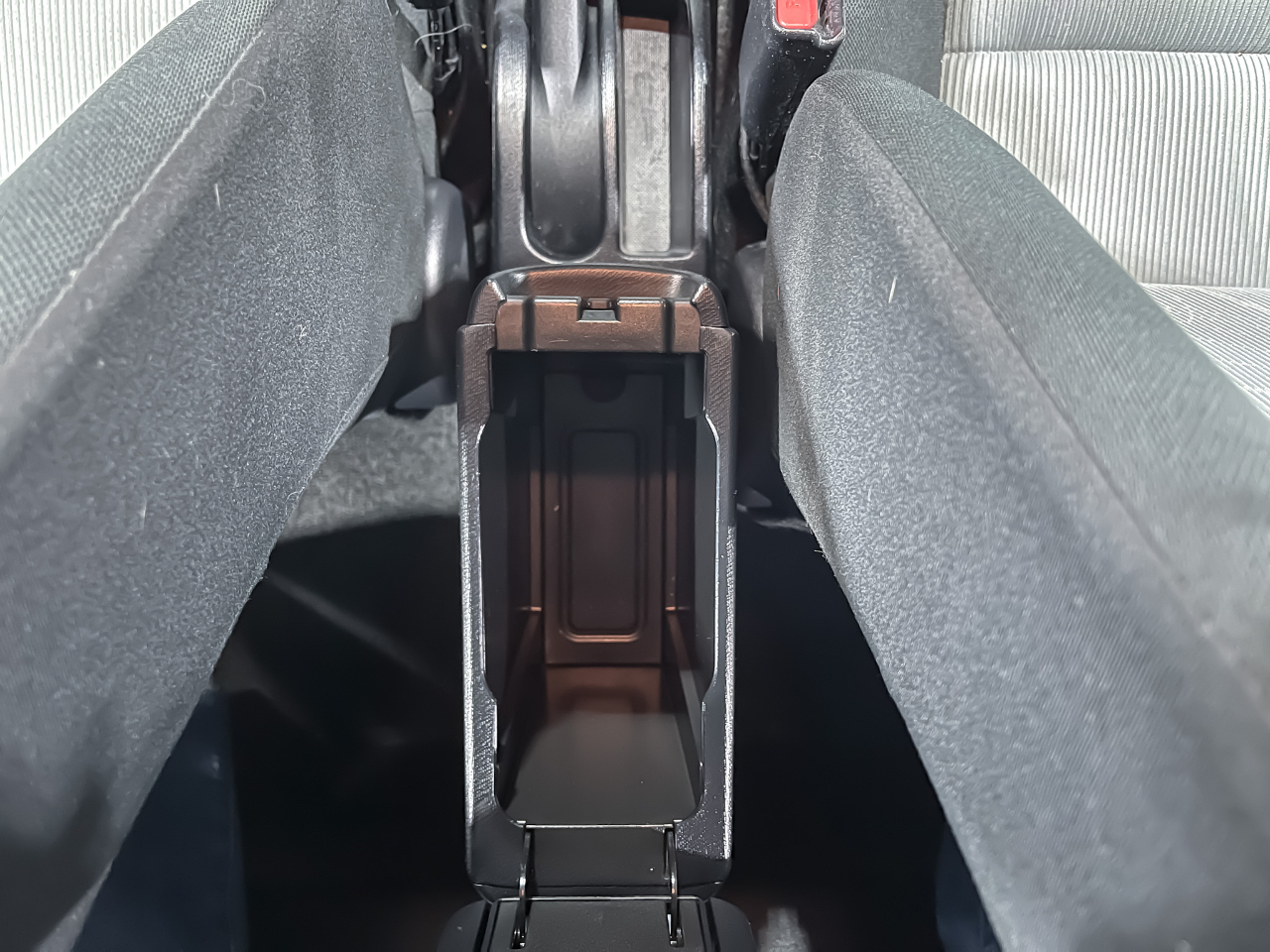 Toyota Prius c 5dr HB Three (Natl) 2012