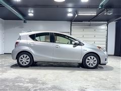 2012 Toyota Prius c 