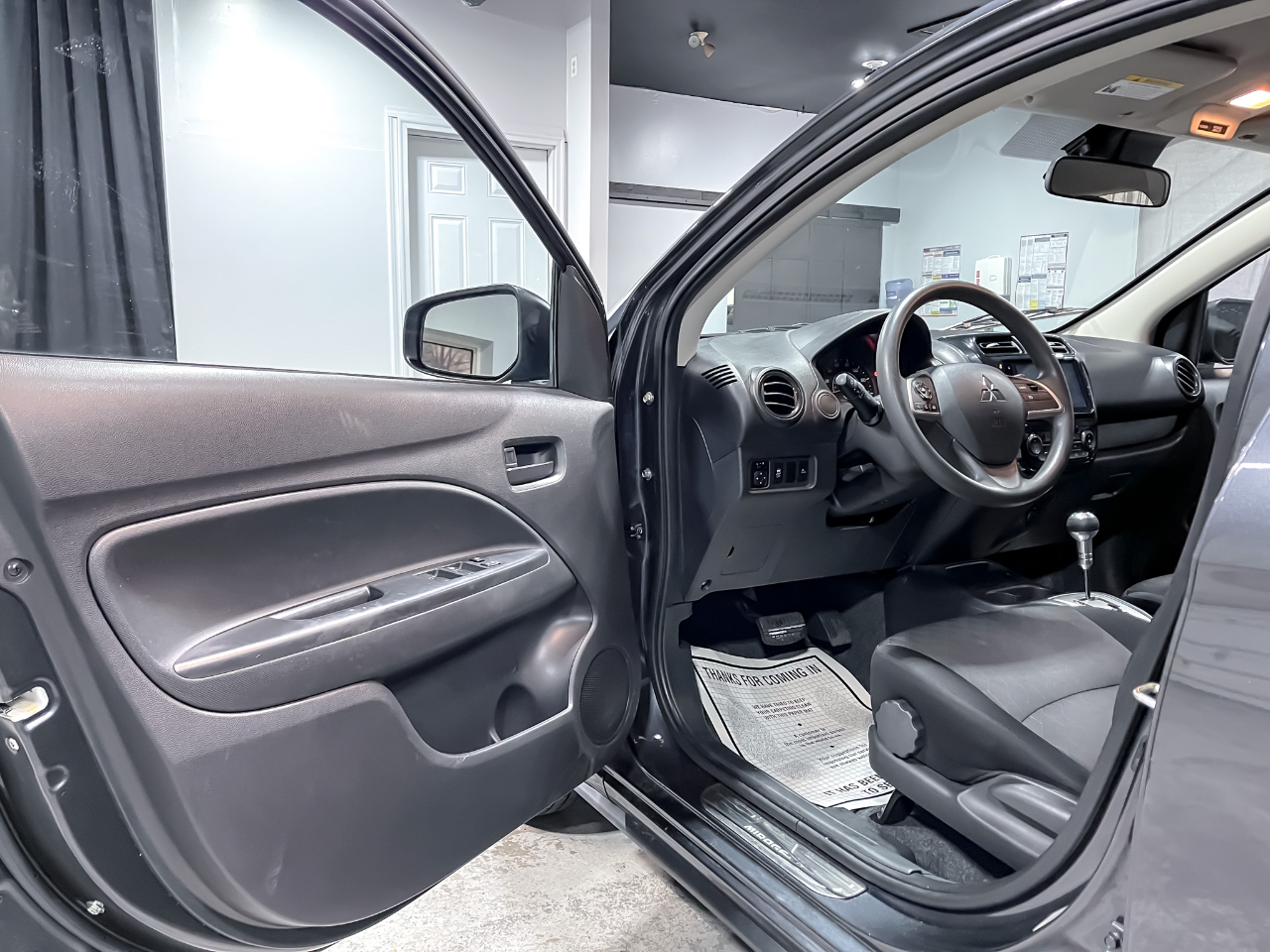 Mitsubishi Mirage ES CVT 2024