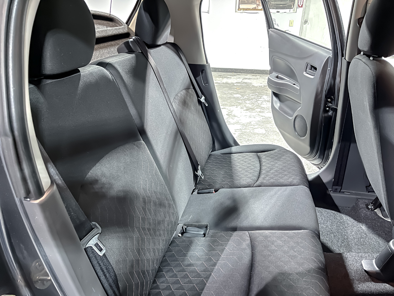 Mitsubishi Mirage ES CVT 2024