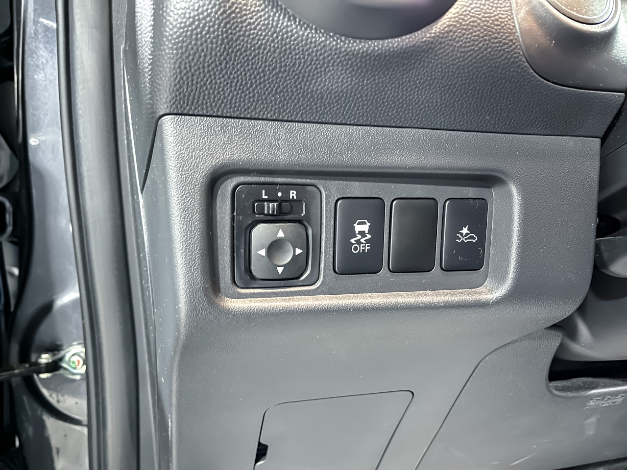 Mitsubishi Mirage ES CVT 2024