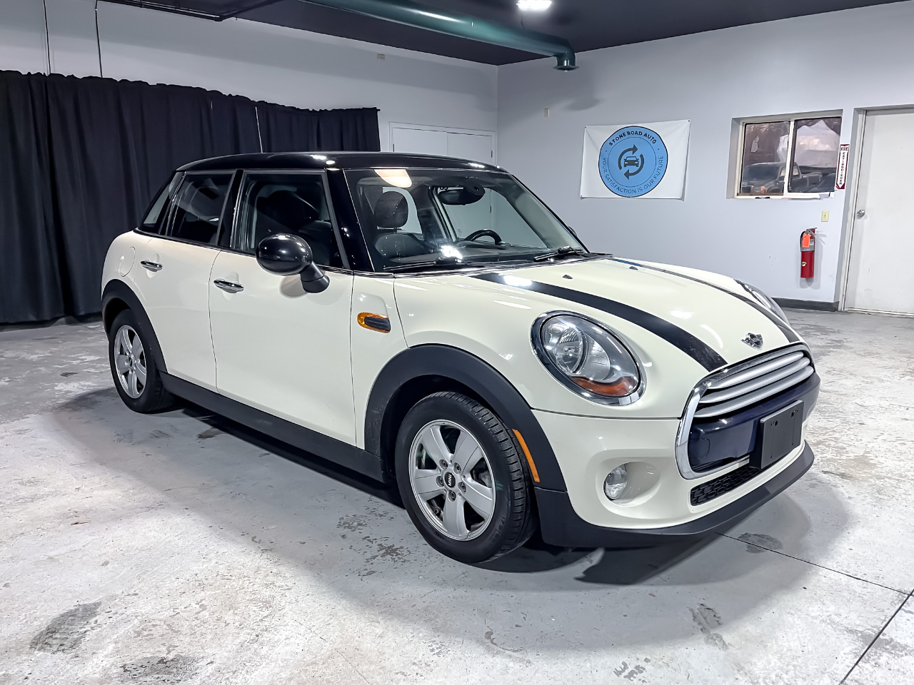 MINI Cooper Hardtop 4 Door 4dr HB 2015