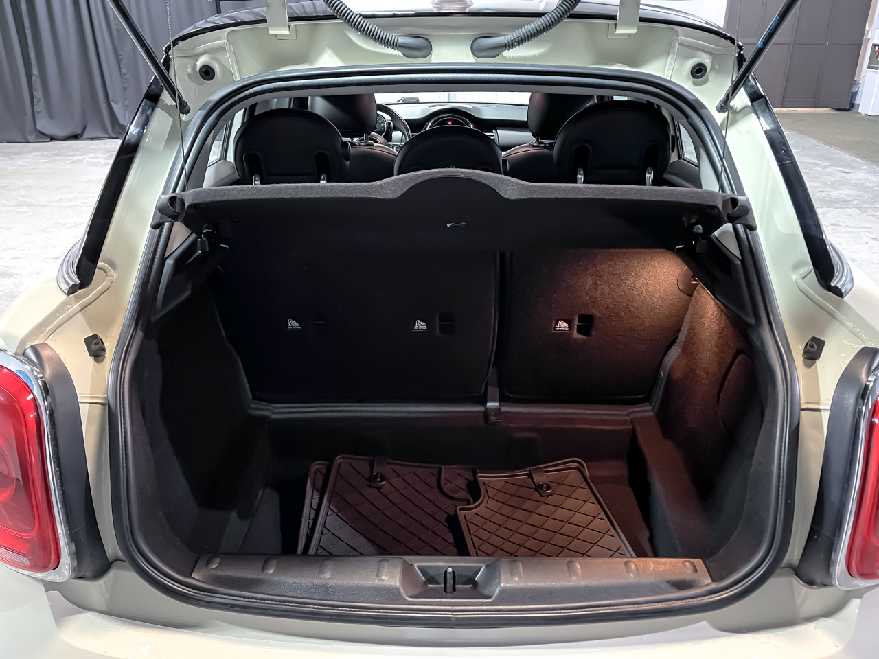 MINI Cooper Hardtop 4 Door 4dr HB 2015