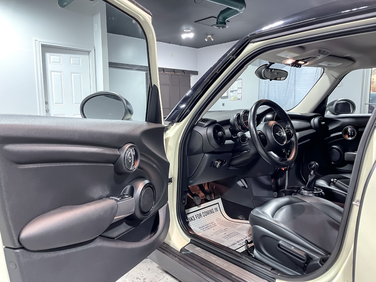 MINI Cooper Hardtop 4 Door 4dr HB 2015