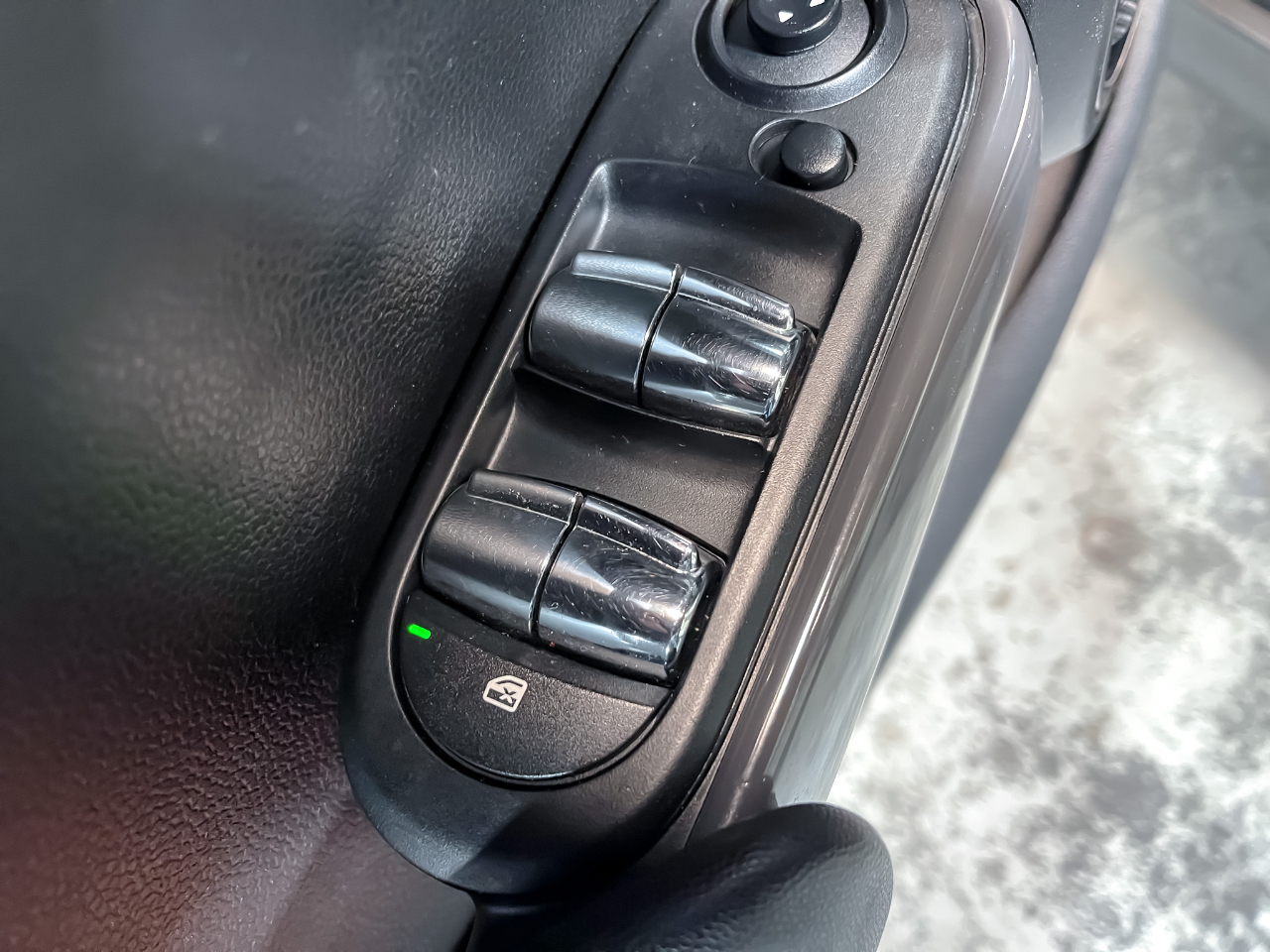 MINI Cooper Hardtop 4 Door 4dr HB 2015