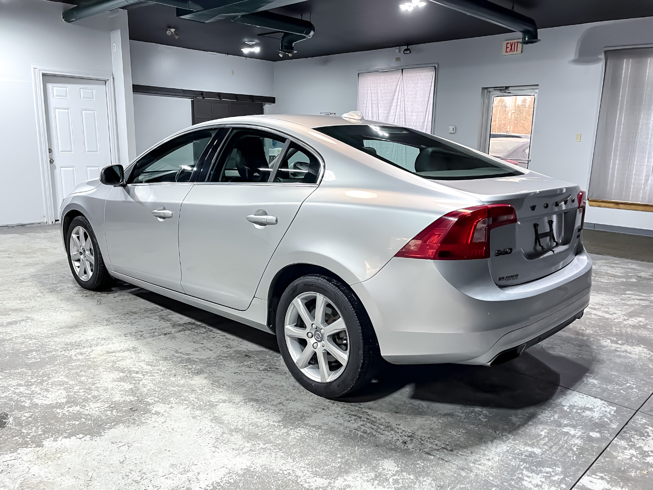 Volvo S60 4dr Sdn T5 Premier AWD 2016