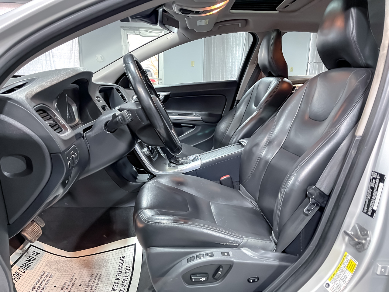 Volvo S60 4dr Sdn T5 Premier AWD 2016