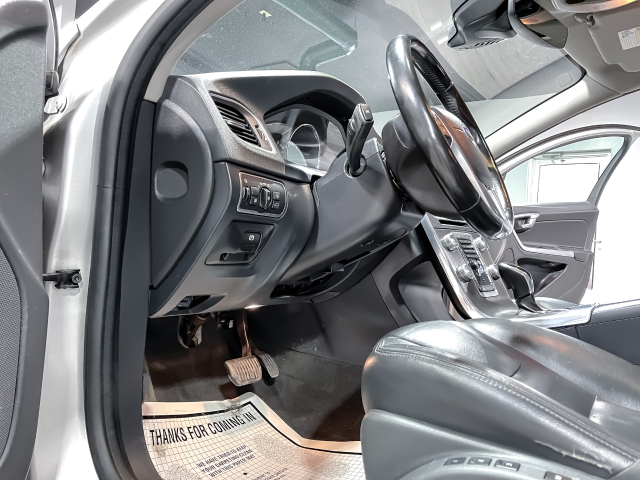 Volvo S60 4dr Sdn T5 Premier AWD 2016