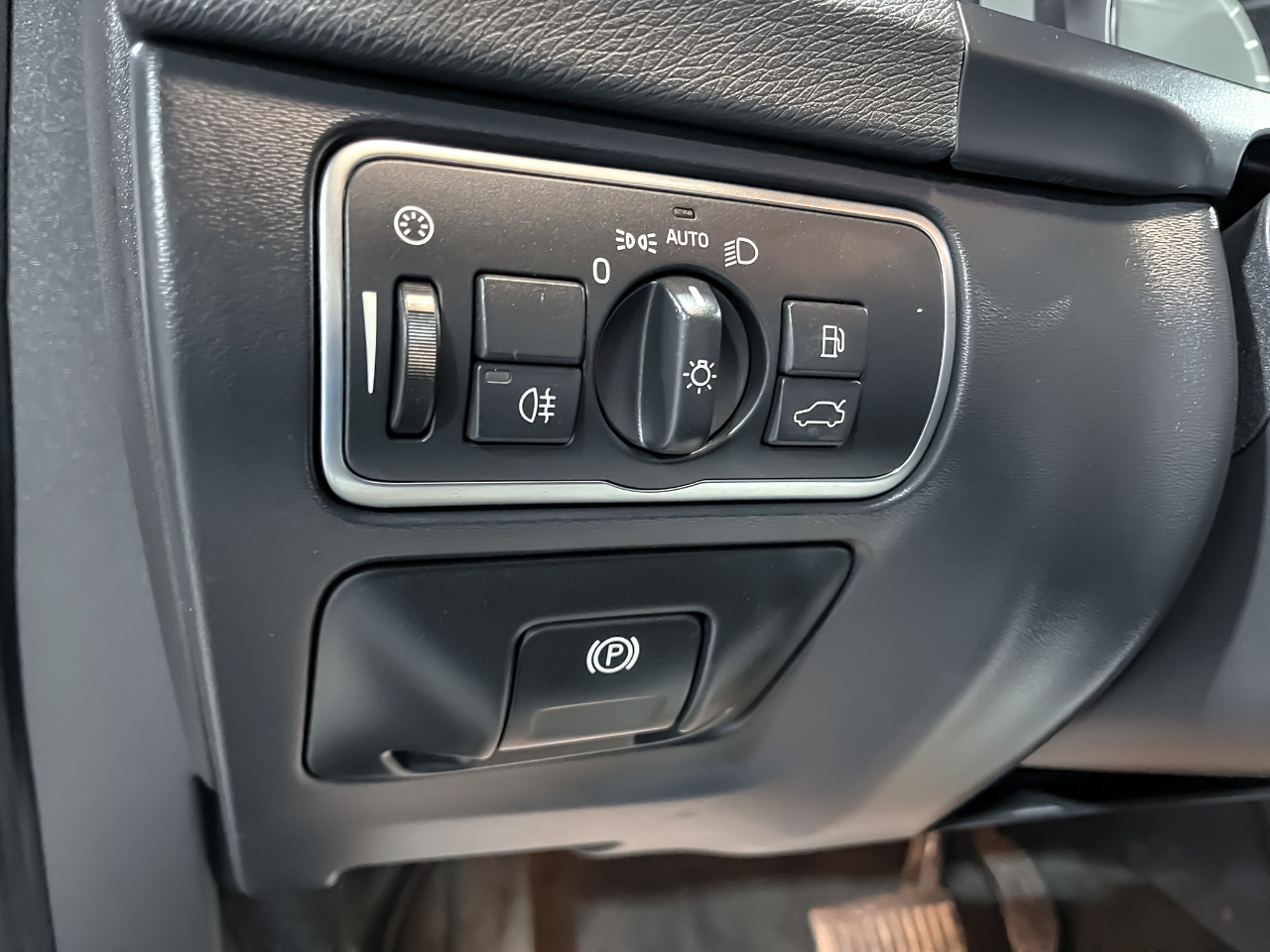 Volvo S60 4dr Sdn T5 Premier AWD 2016