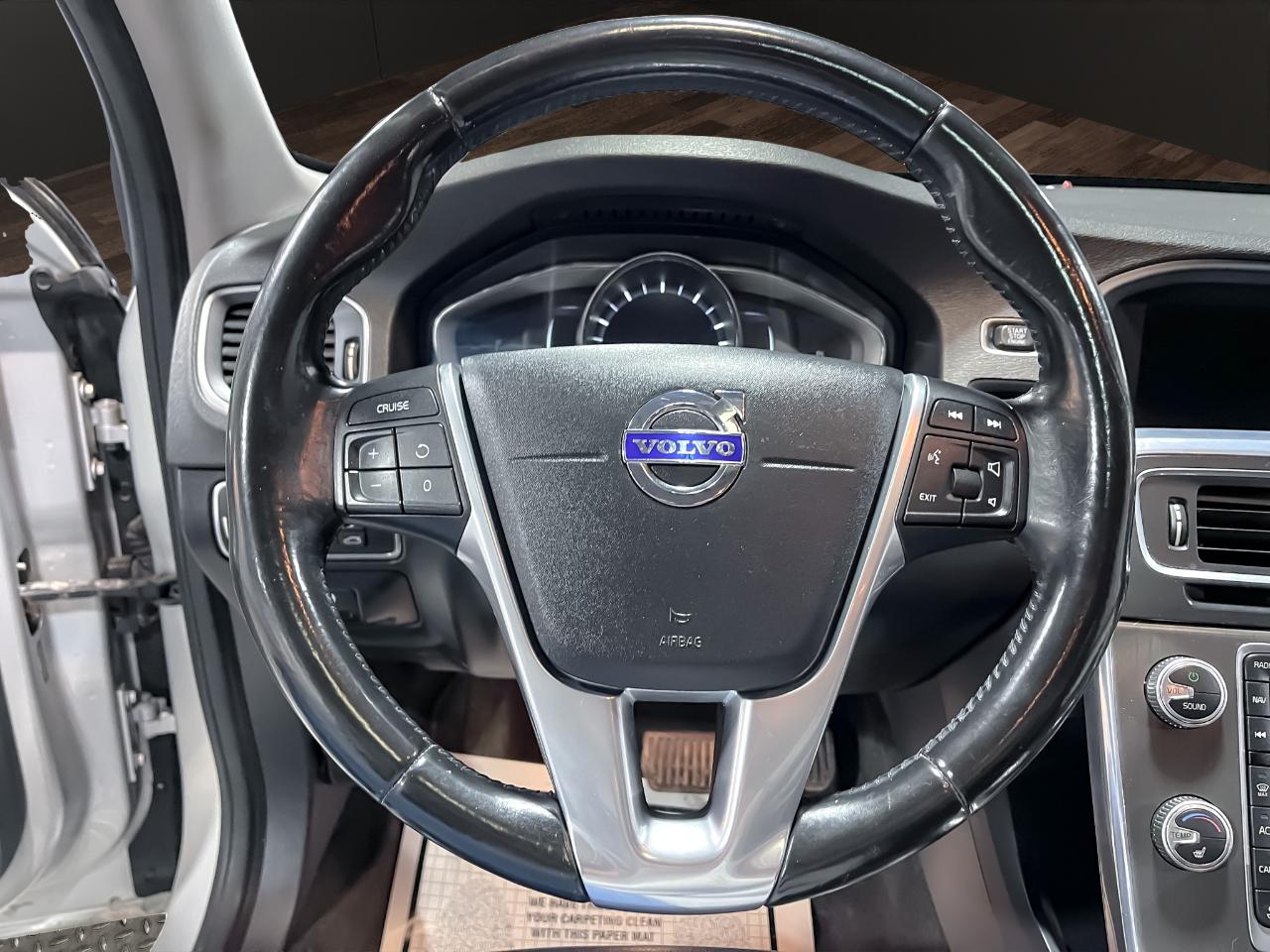 Volvo S60 4dr Sdn T5 Premier AWD 2016