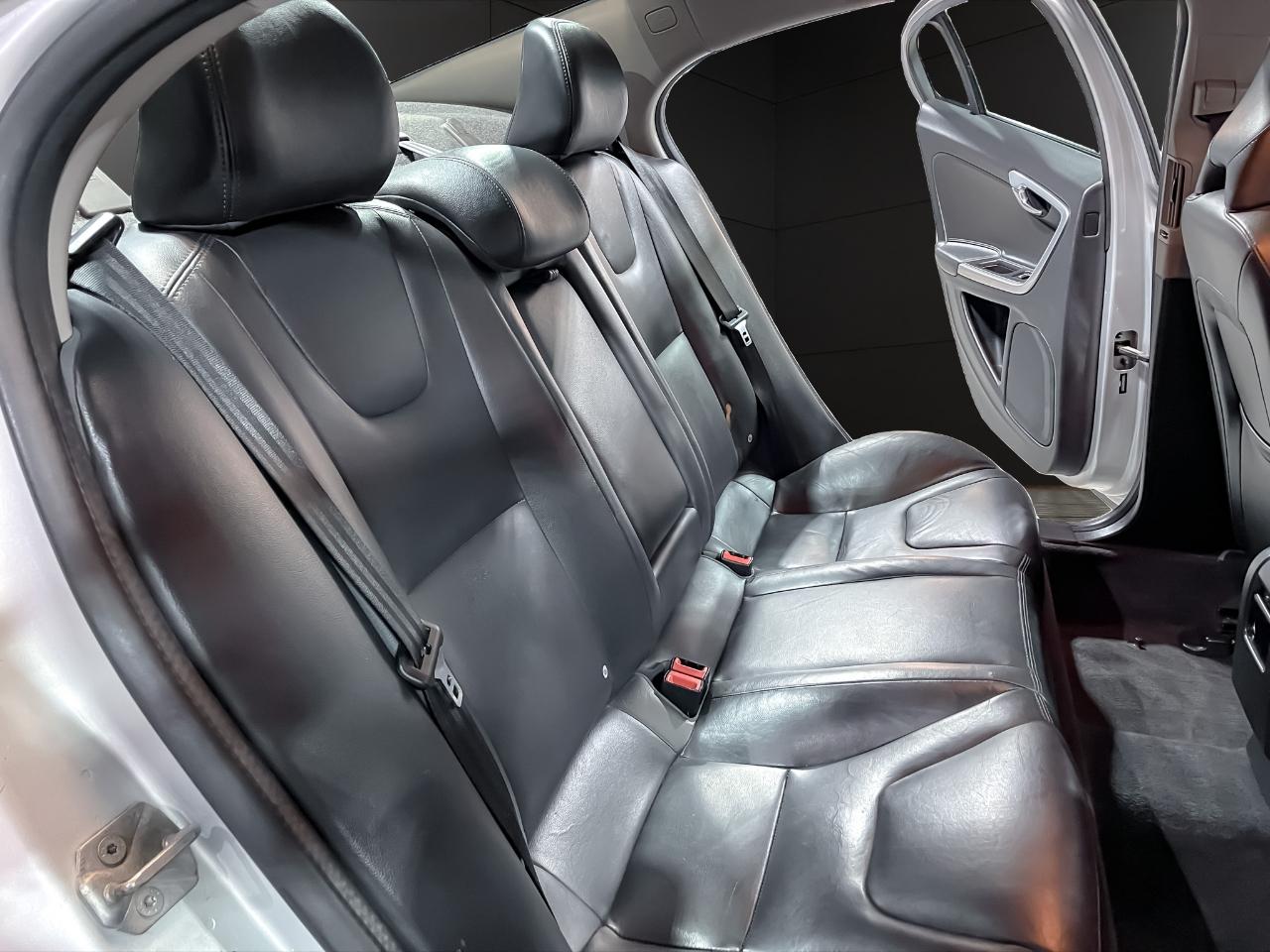 Volvo S60 4dr Sdn T5 Premier AWD 2016