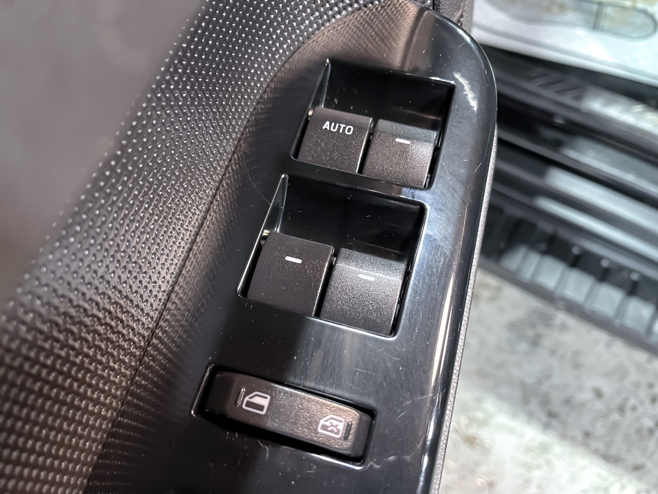 Ford Escape 4WD 4dr Limited 2011