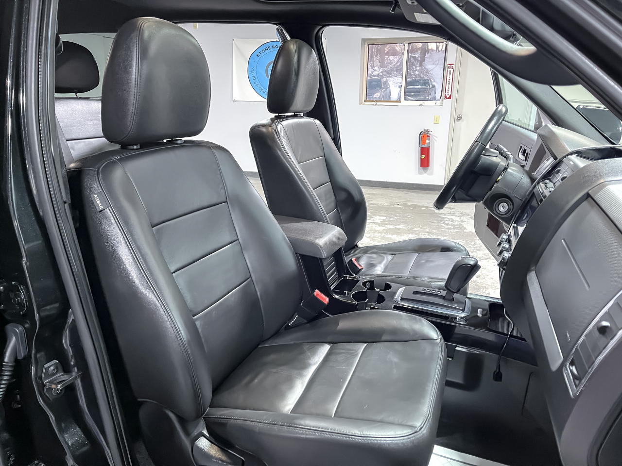 Ford Escape 4WD 4dr Limited 2011