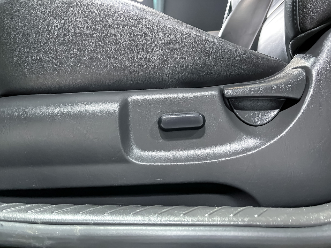 Ford Escape 4WD 4dr Limited 2011