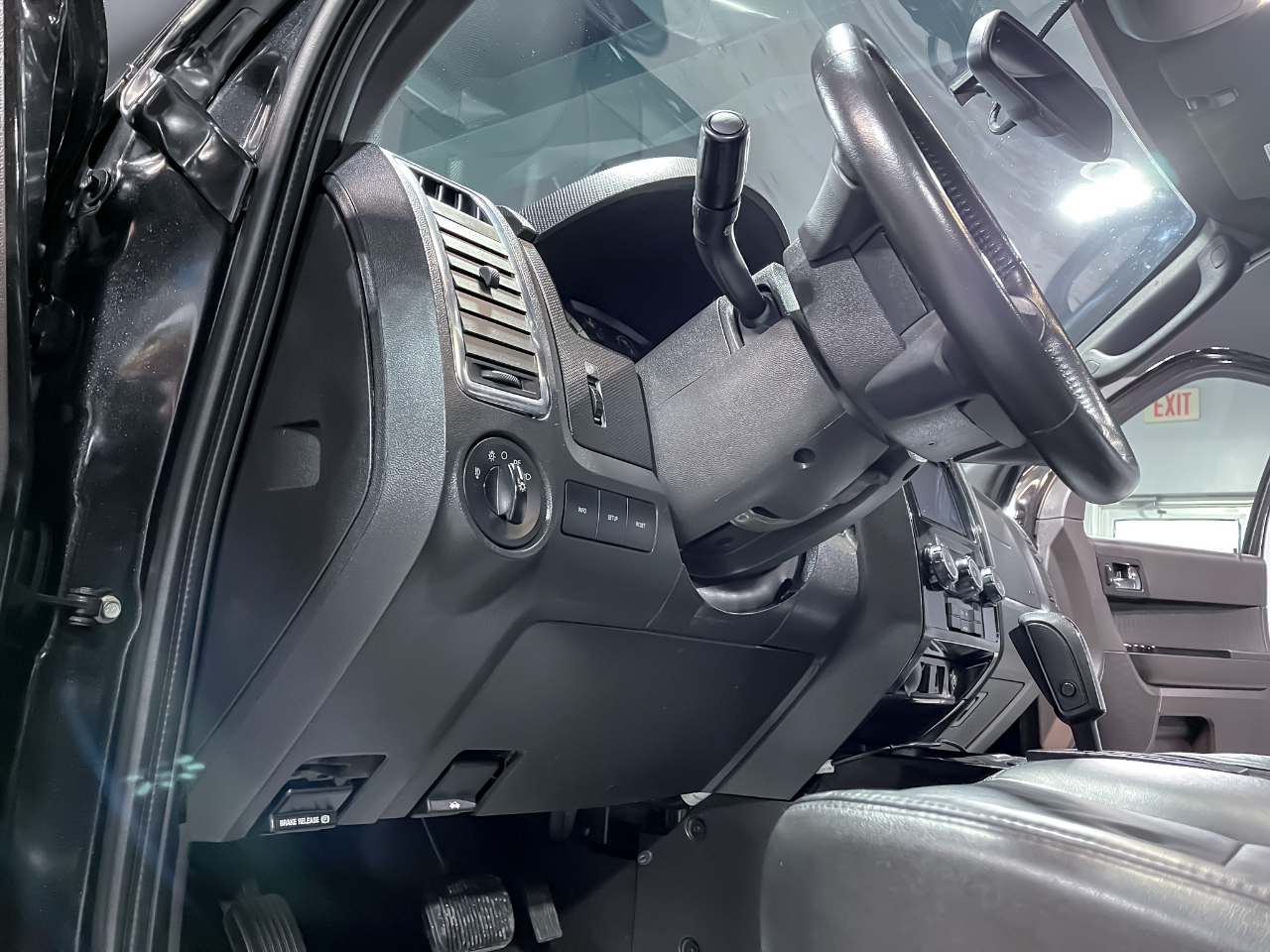 Ford Escape 4WD 4dr Limited 2011