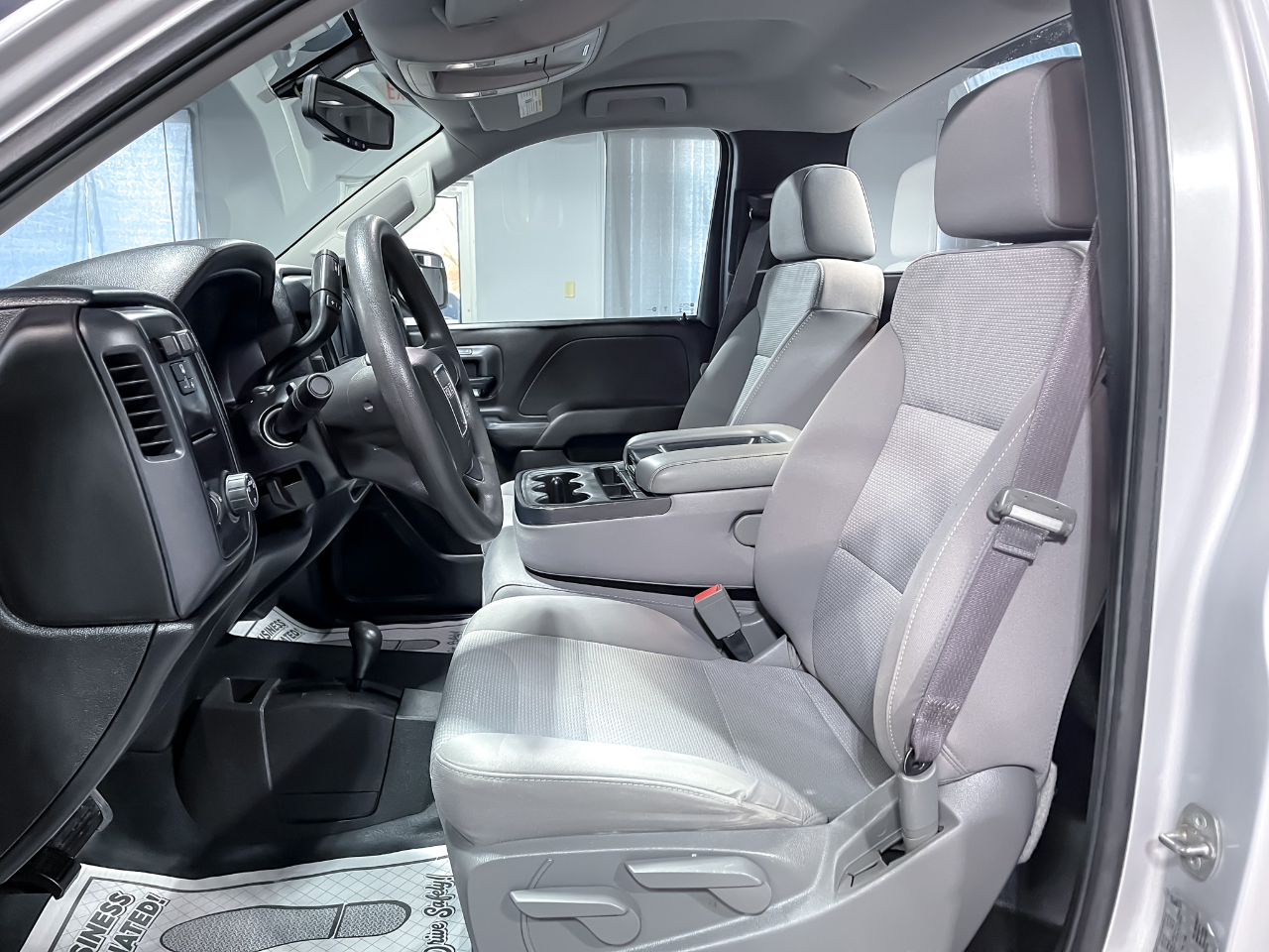 GMC Sierra 1500 4WD Reg Cab 133.0" 2017