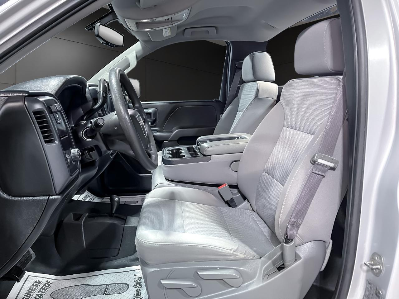 GMC Sierra 1500 4WD Reg Cab 133.0" 2017