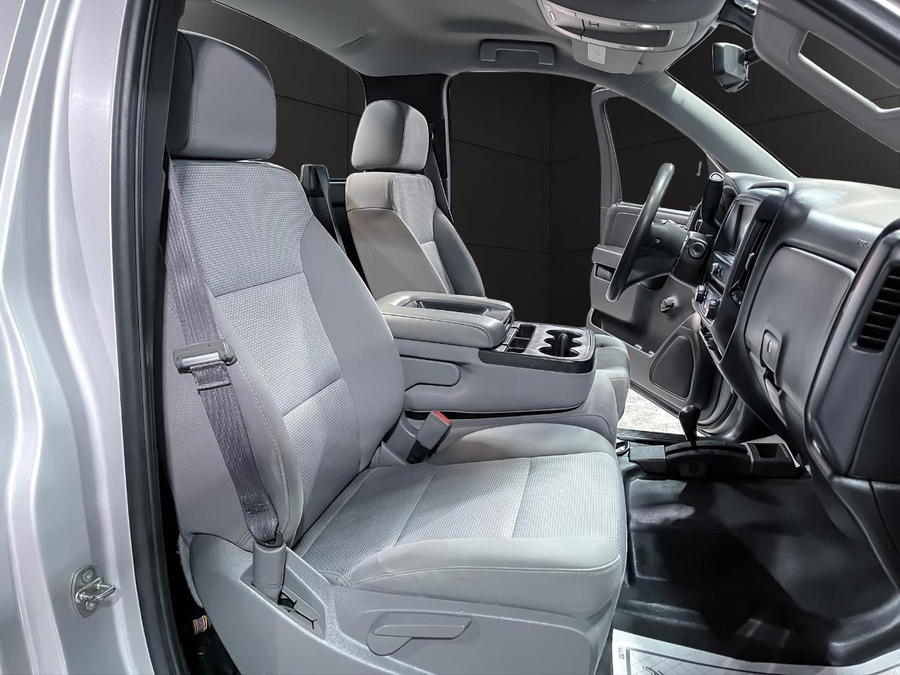 GMC Sierra 1500 4WD Reg Cab 133.0" 2017