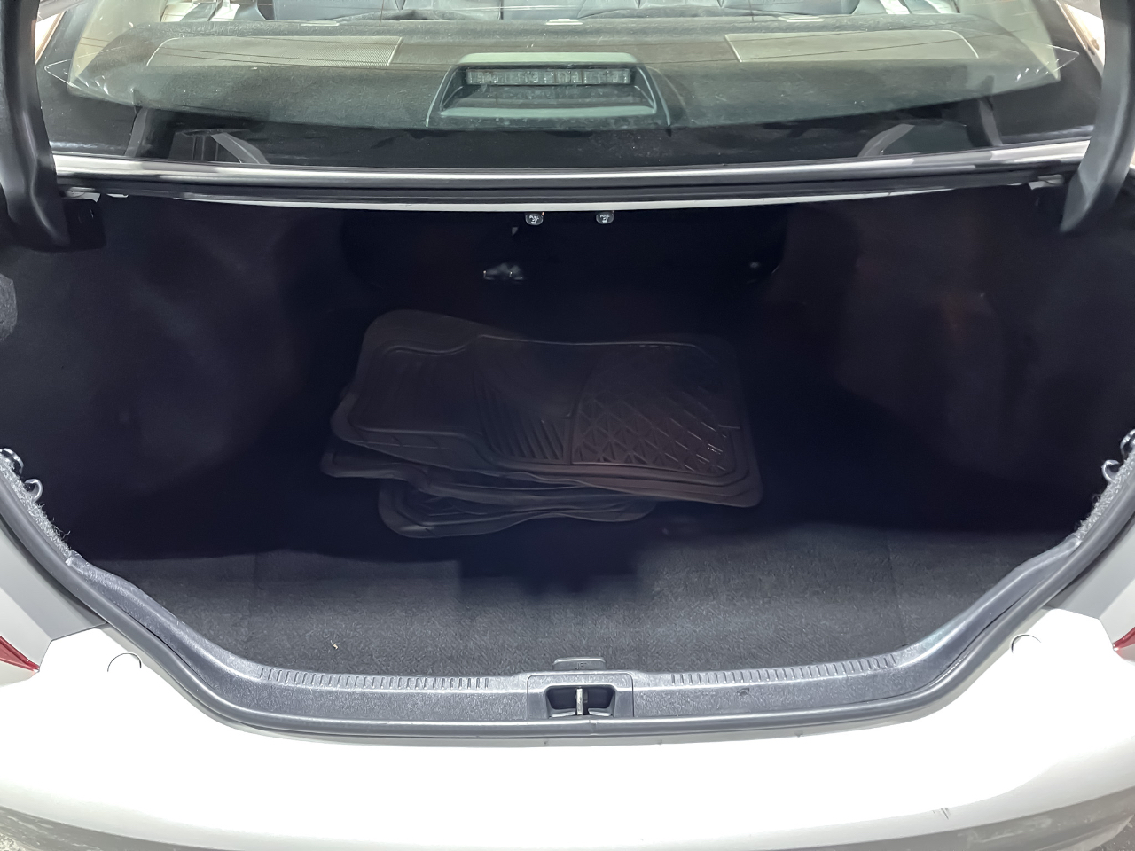 Toyota Camry 4dr Sdn I4 Auto XLE (Natl) 2015