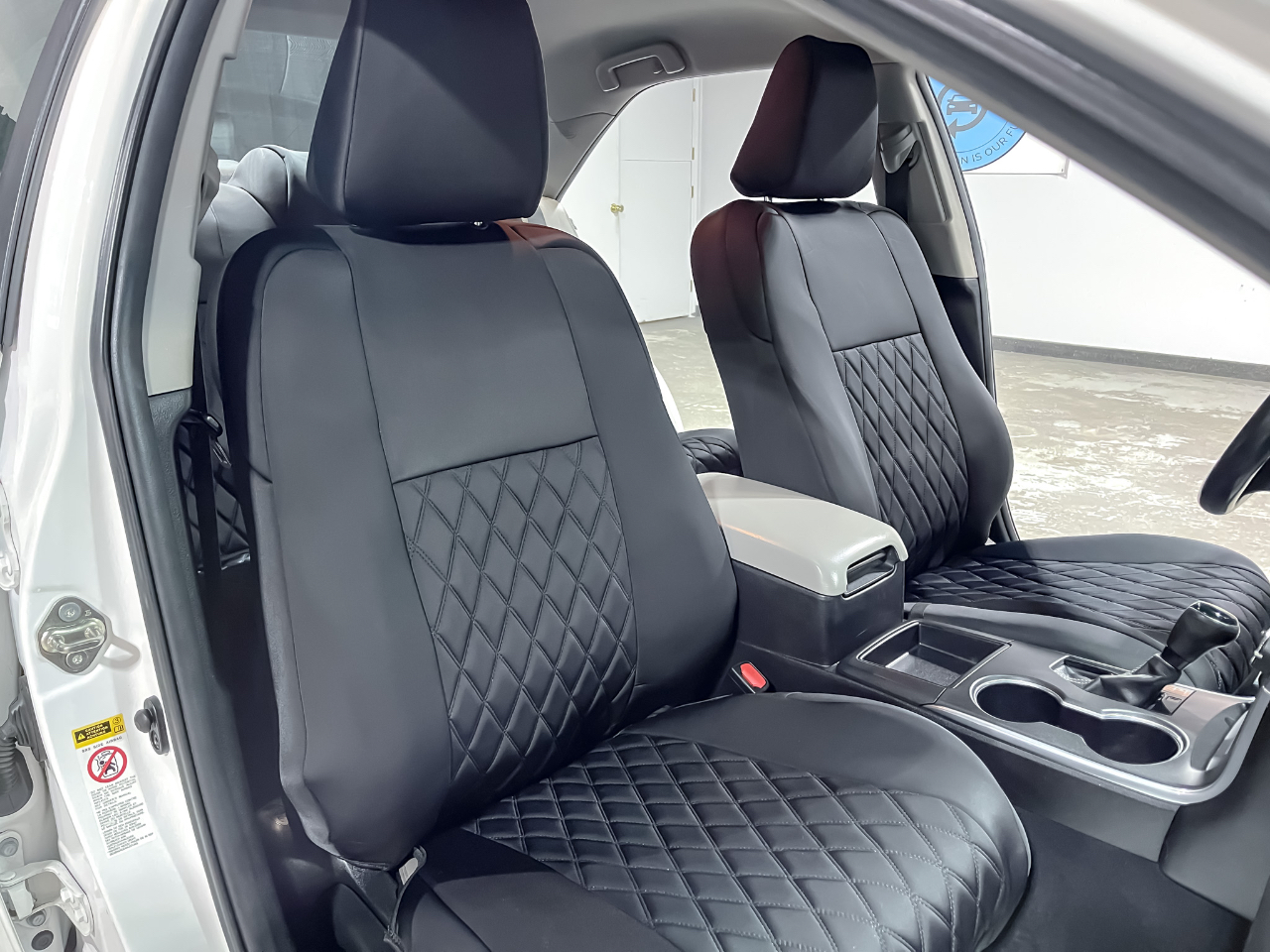 Toyota Camry 4dr Sdn I4 Auto XLE (Natl) 2015