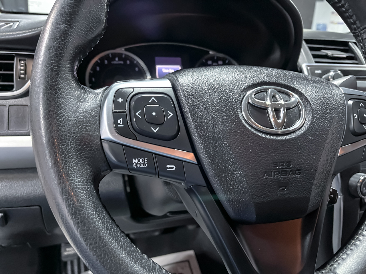 Toyota Camry 4dr Sdn I4 Auto XLE (Natl) 2015
