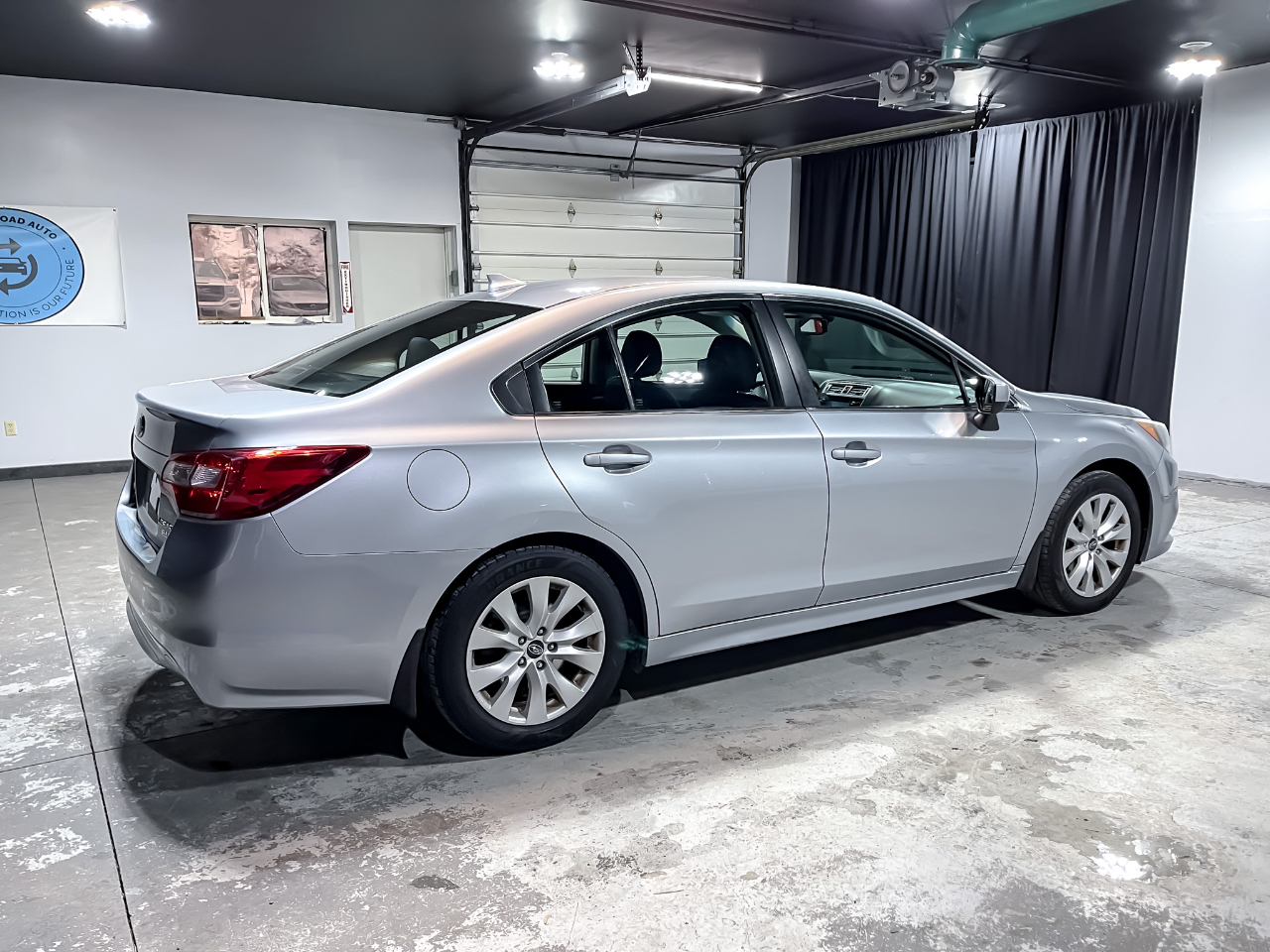 Subaru Legacy 4dr Sdn 2.5i Premium PZEV 2016