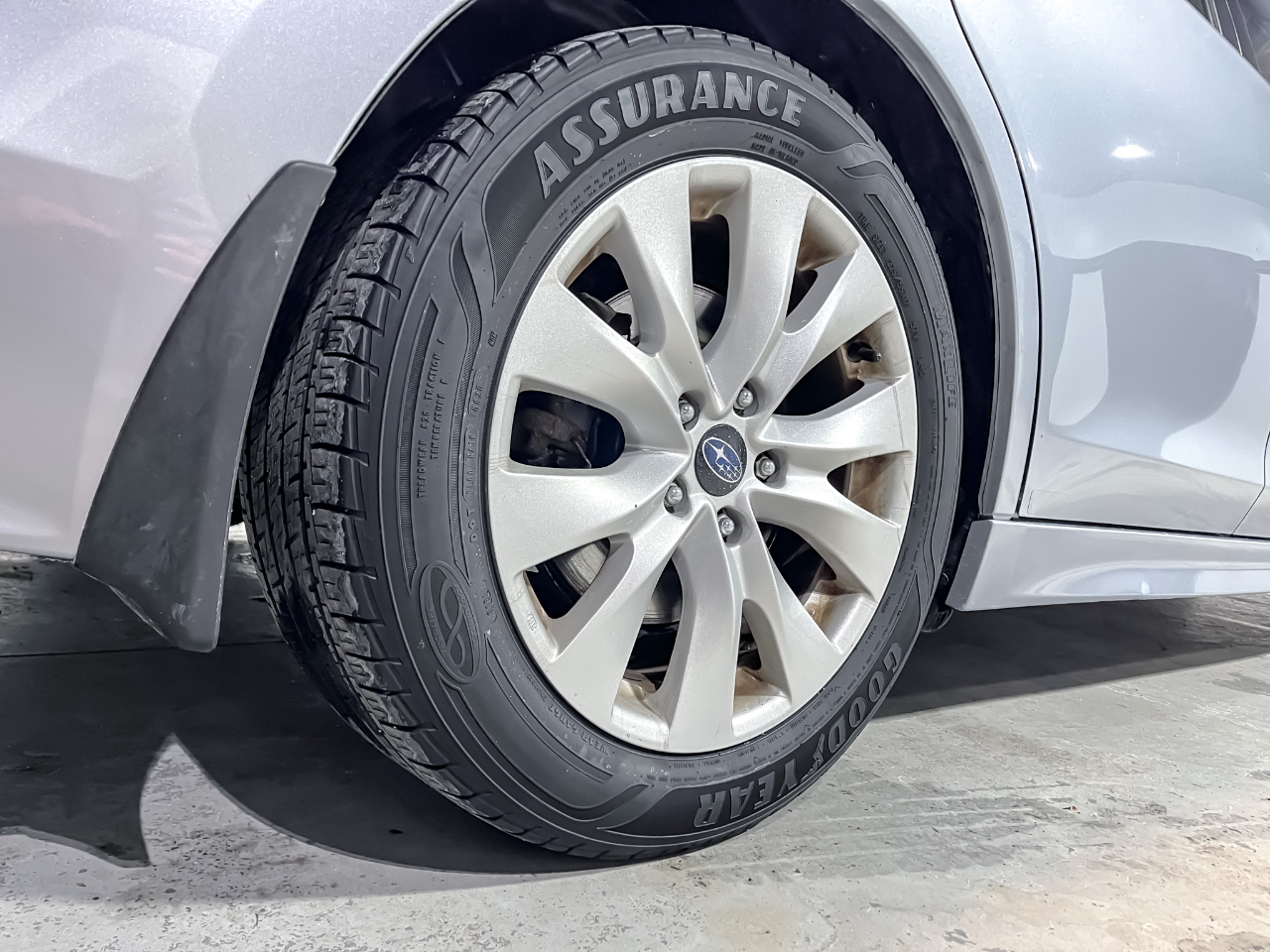 Subaru Legacy 4dr Sdn 2.5i Premium PZEV 2016