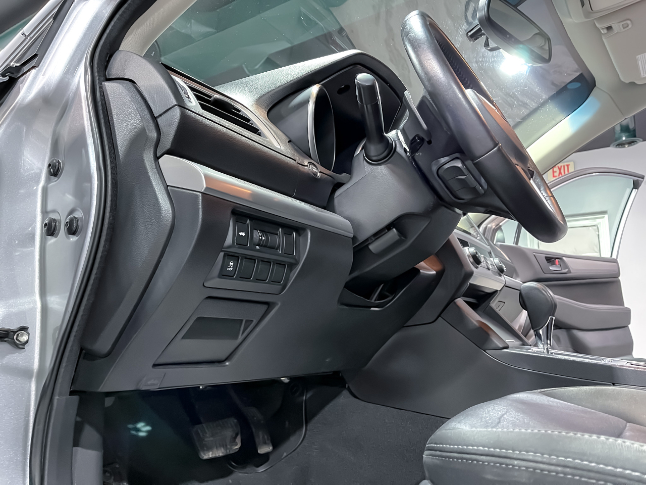 Subaru Legacy 4dr Sdn 2.5i Premium PZEV 2016