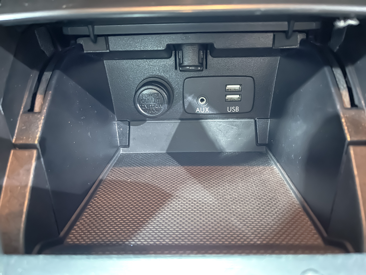 Subaru Legacy 4dr Sdn 2.5i Premium PZEV 2016