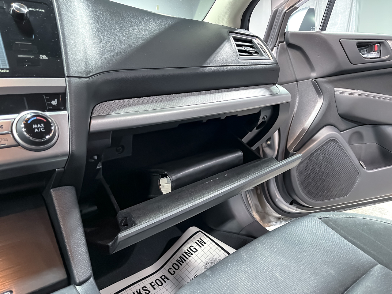 Subaru Legacy 4dr Sdn 2.5i Premium PZEV 2016