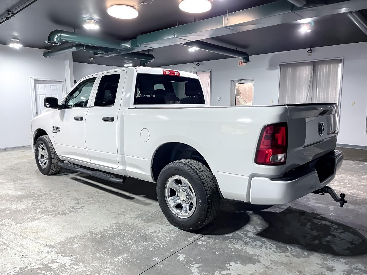 RAM 1500 Classic Express 4x4 Quad Cab 6'4" Box 2019