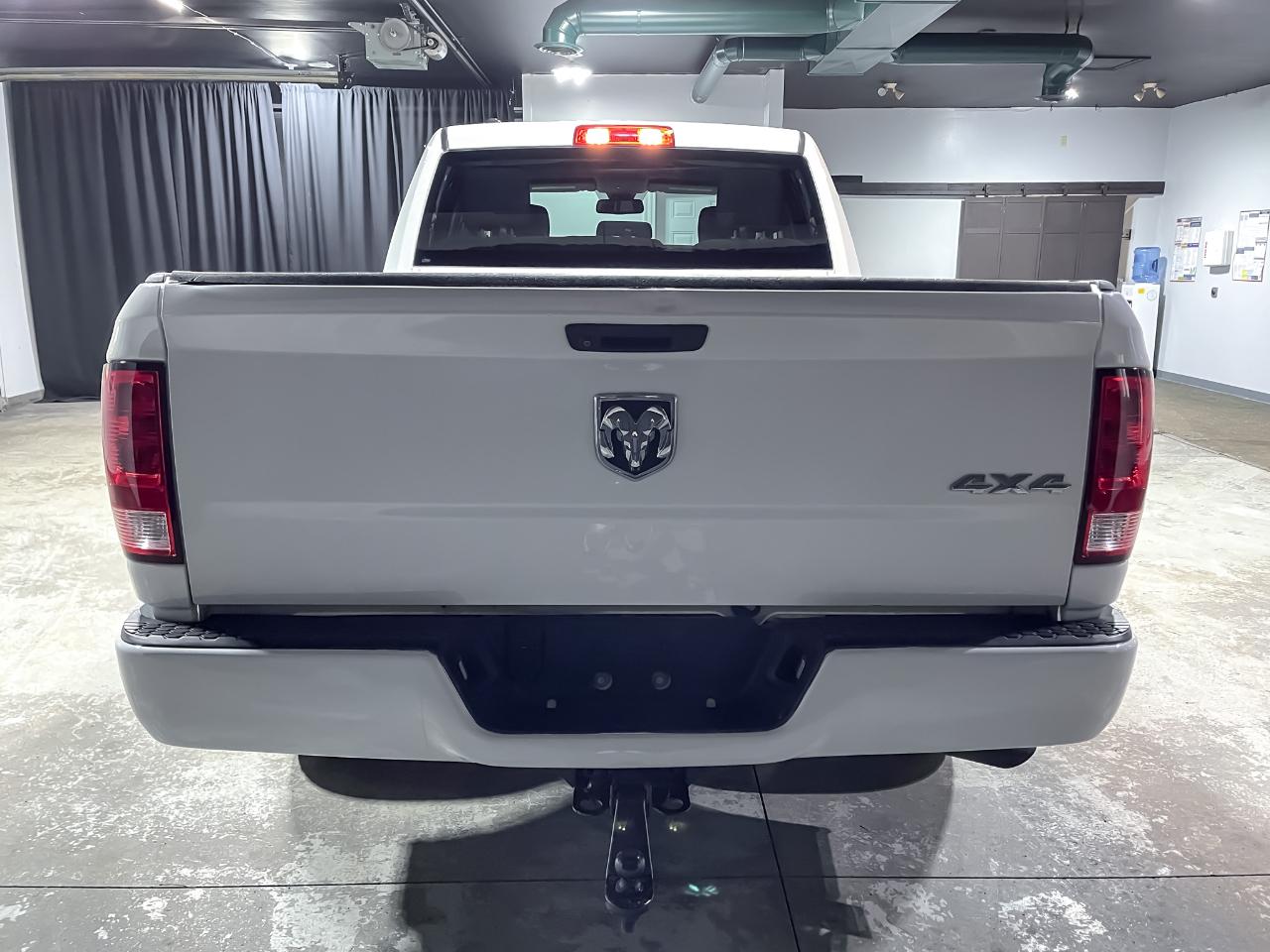 RAM 1500 Classic Express 4x4 Quad Cab 6'4" Box 2019