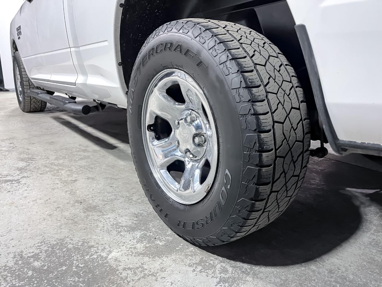 RAM 1500 Classic Express 4x4 Quad Cab 6'4" Box 2019