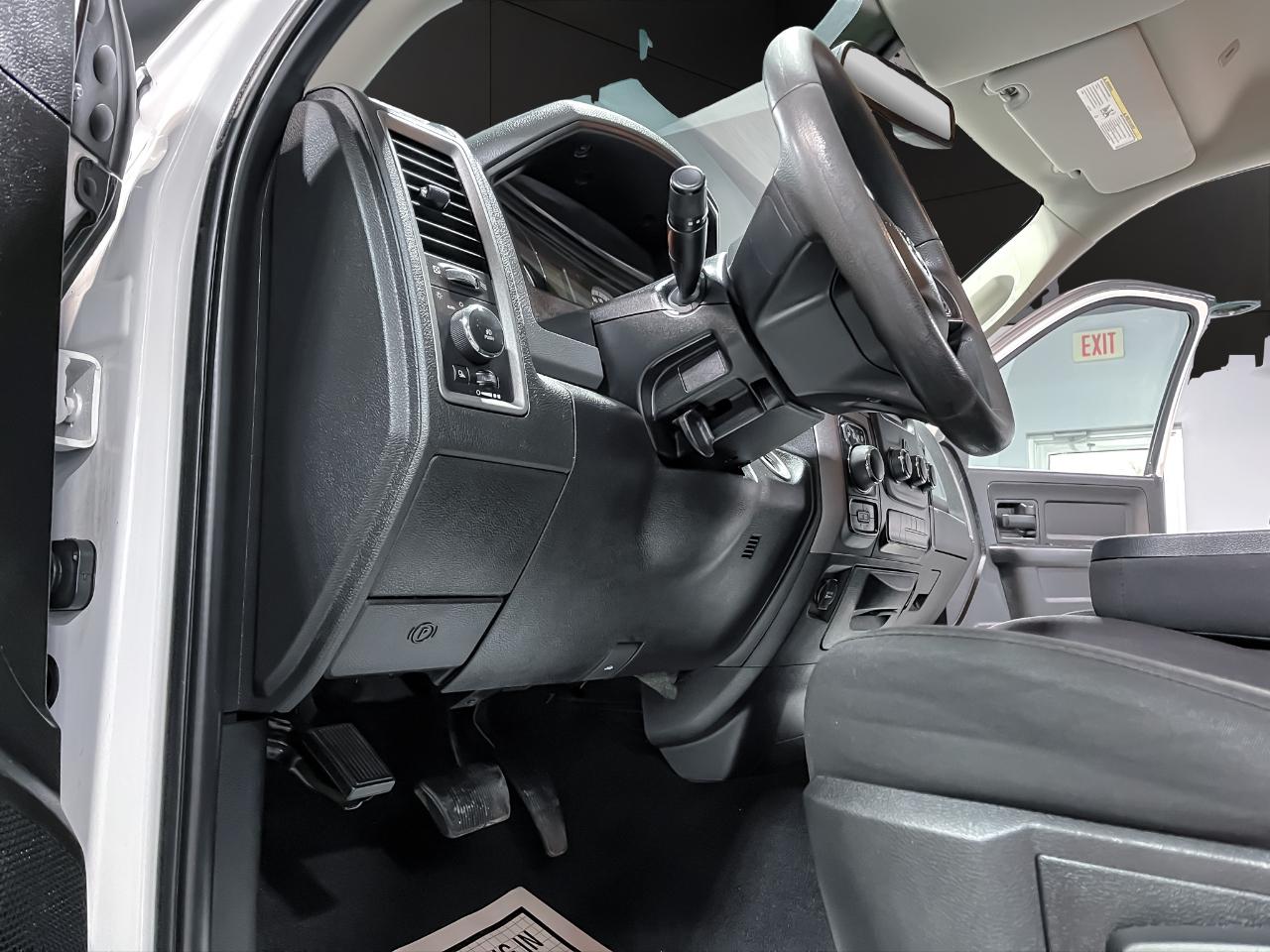 RAM 1500 Classic Express 4x4 Quad Cab 6'4" Box 2019