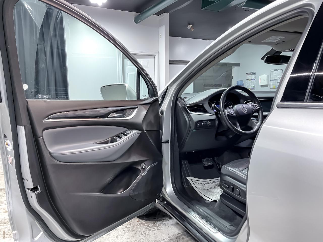 Buick Enclave FWD 4dr Essence 2020