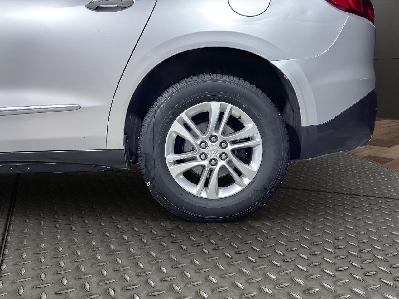 Buick Enclave FWD 4dr Essence 2020