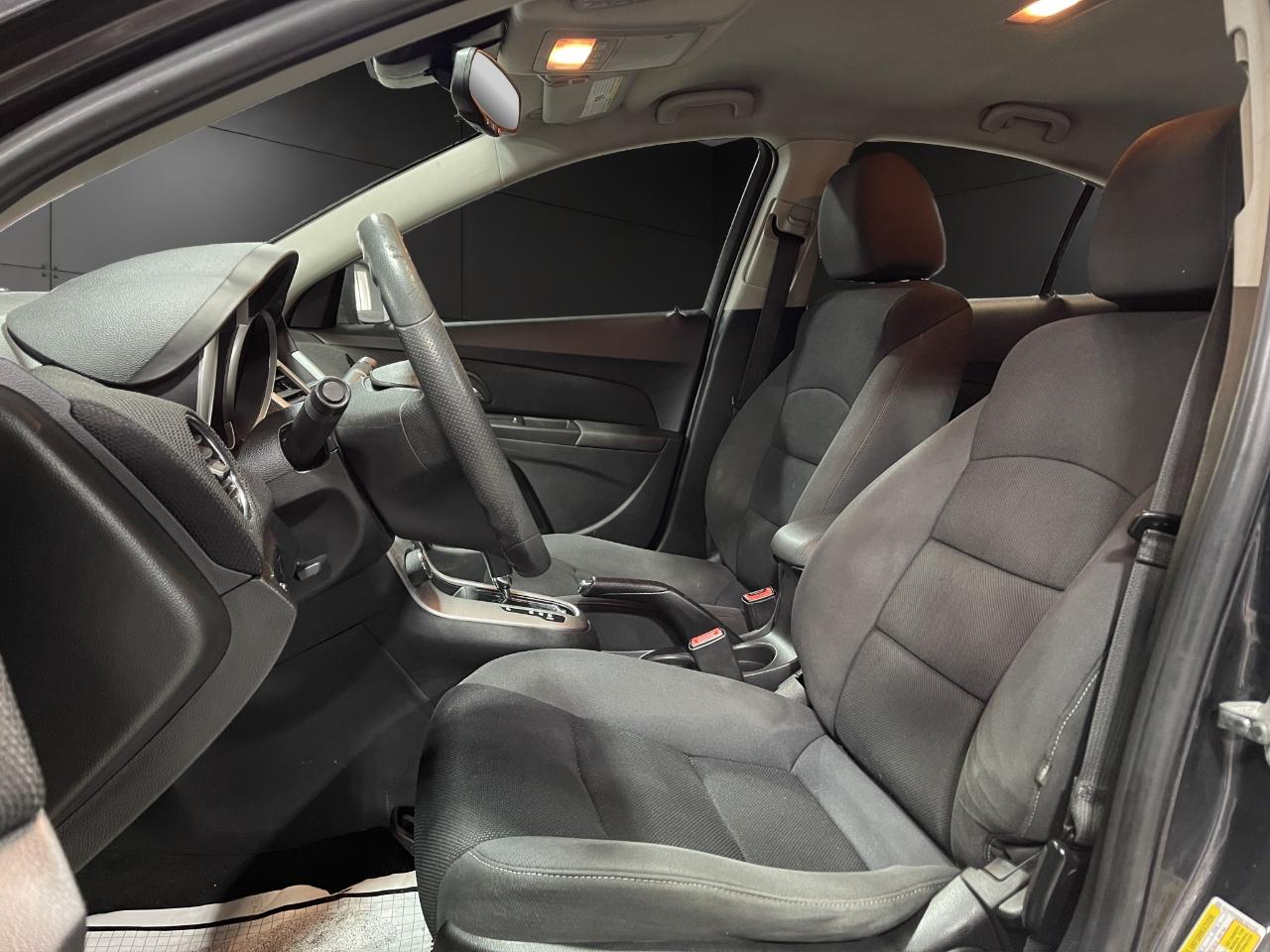 Chevrolet Cruze Limited 4dr Sdn Auto LT w/1LT 2016