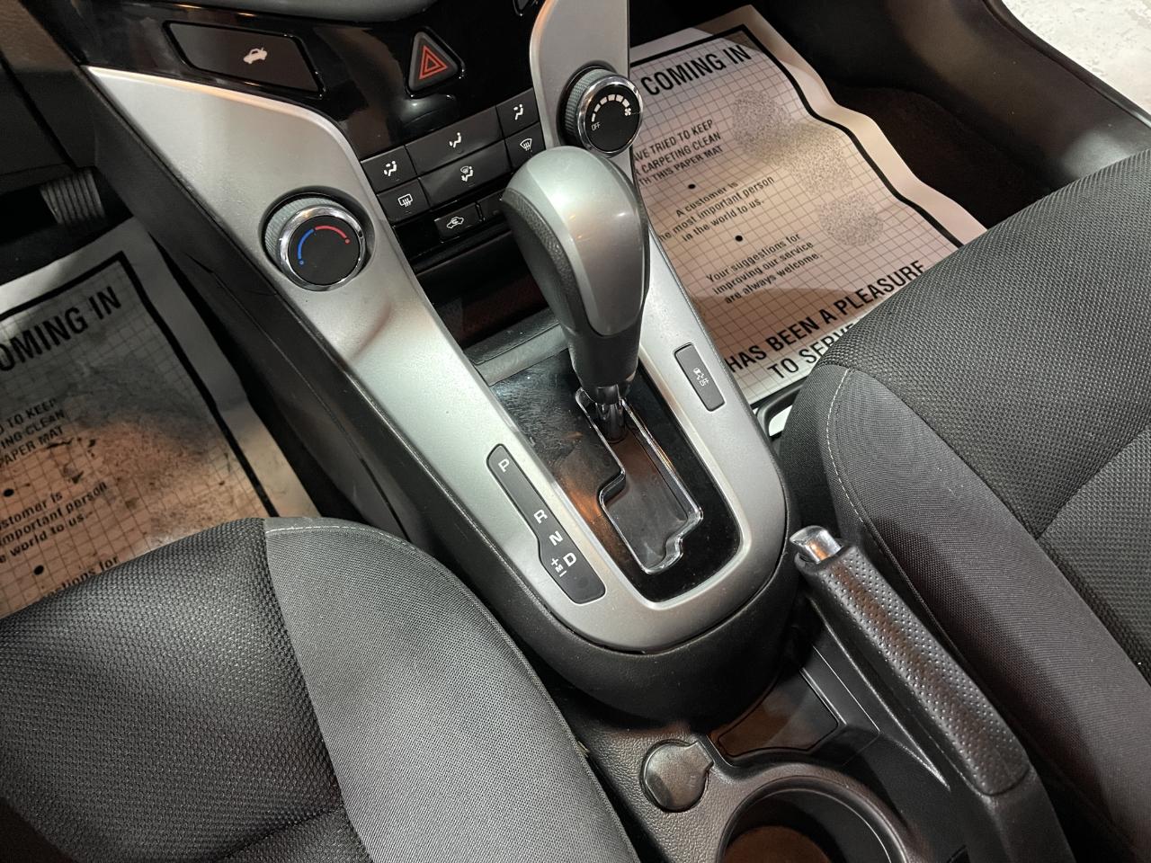 Chevrolet Cruze Limited 4dr Sdn Auto LT w/1LT 2016