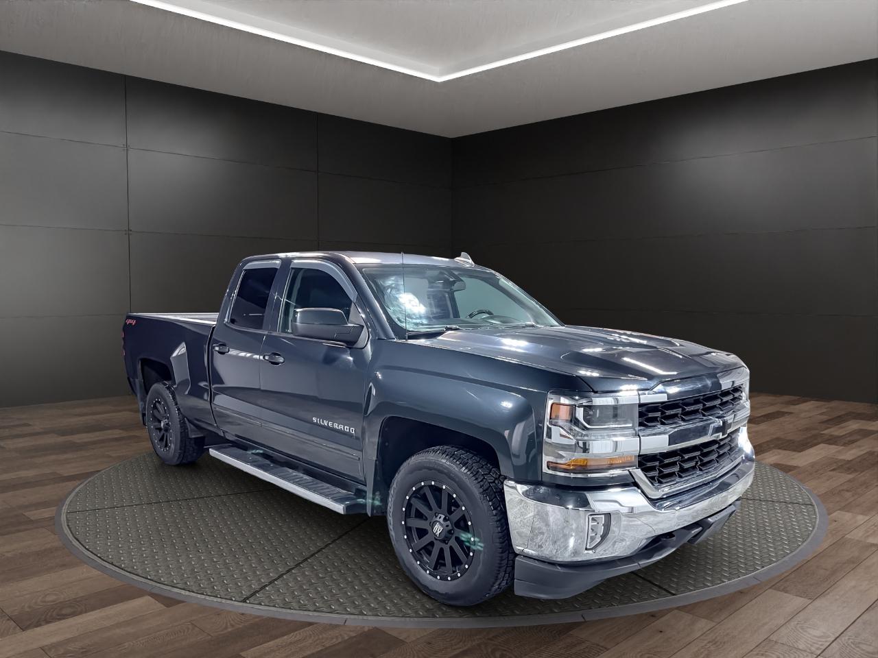 Chevrolet Silverado 1500 4WD Double Cab 143.5" LT w/1LT 2018