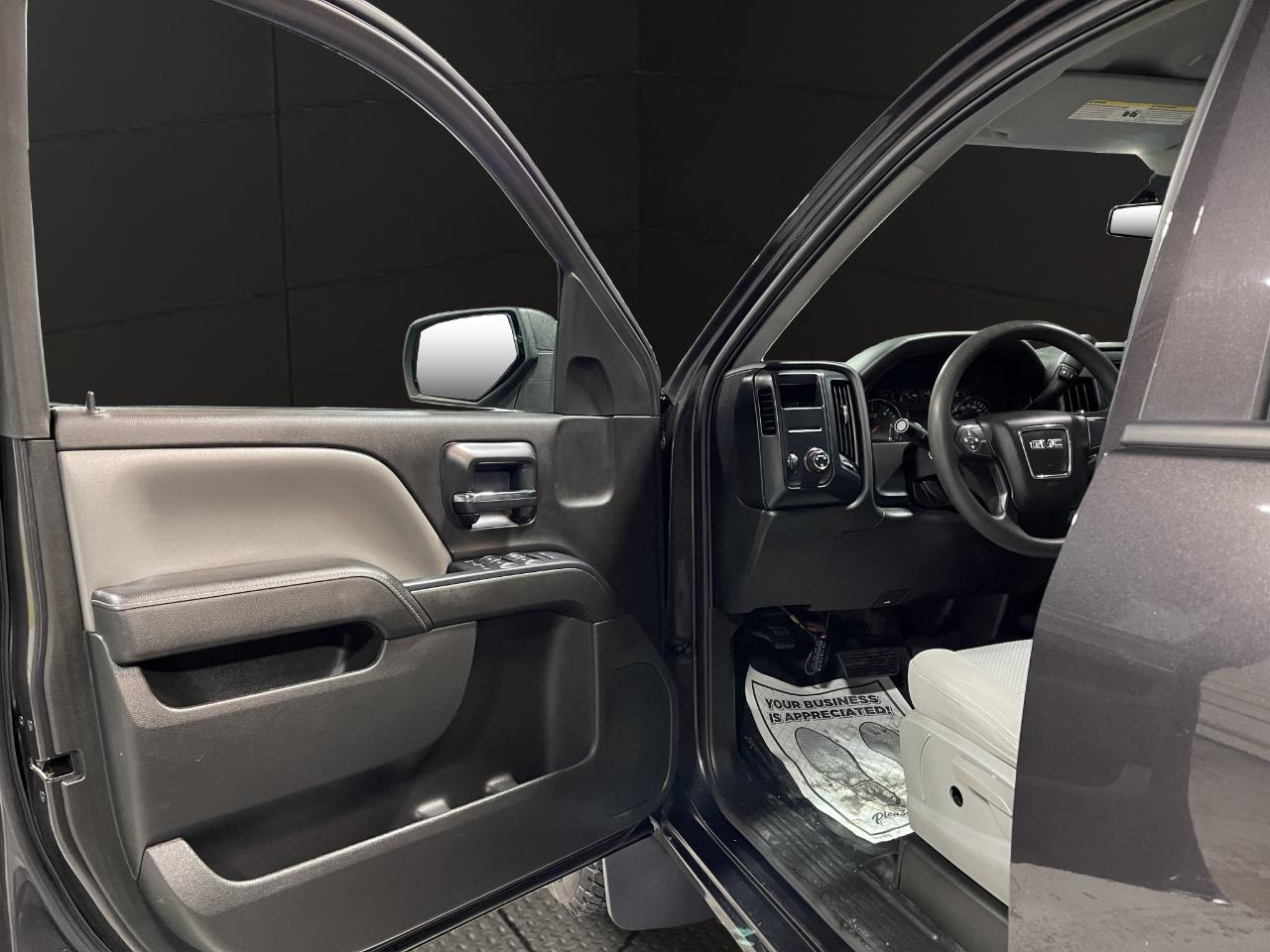 GMC Sierra 1500 4WD Crew Cab 153.0" 2014